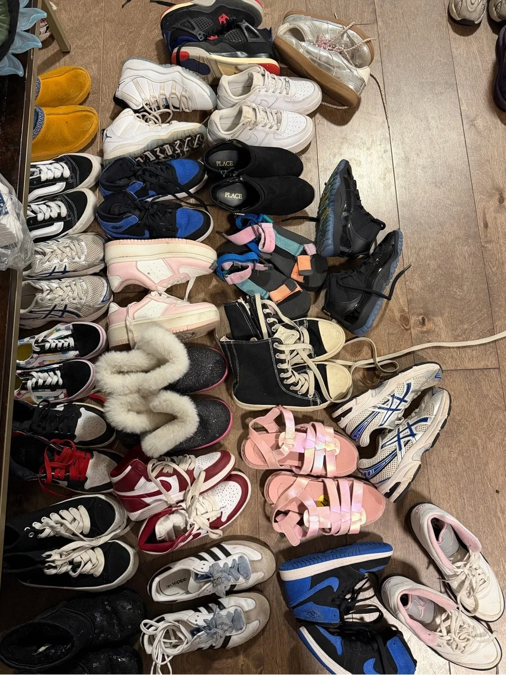 Kids shoes blow out SALE❗️❗️❗️❗️❗️